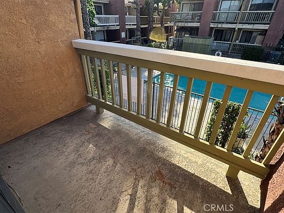 5th image of 760 Rimpau Ave Unit 202