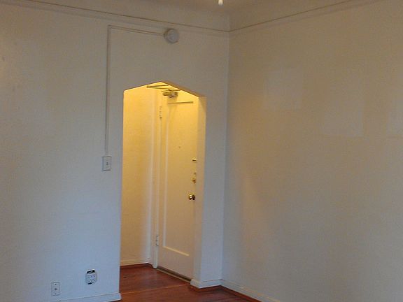 2nd image of 608 S Dunsmuir Ave APT 304