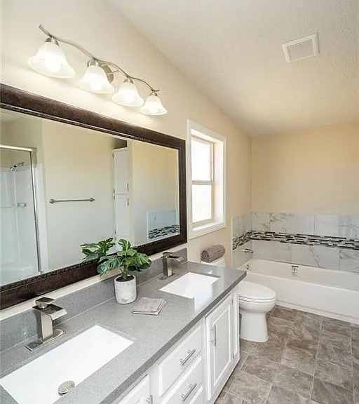521 W Shady Ln — Photo 5