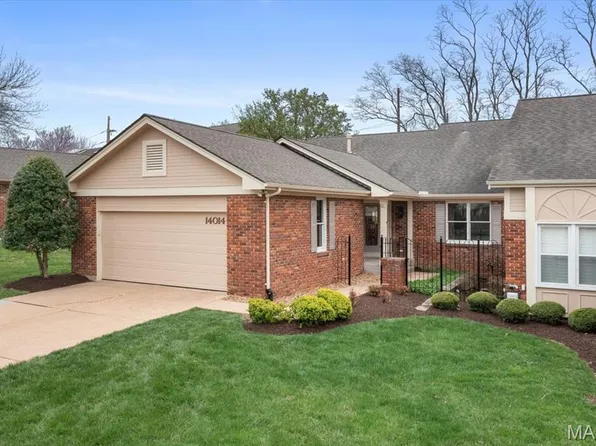 14014 Baywood Villages Dr, Chesterfield, MO 63017