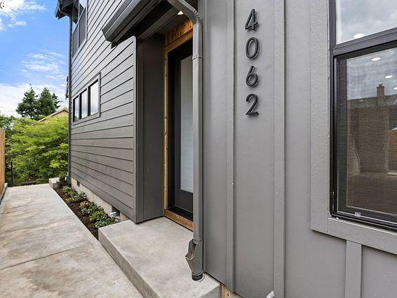 2nd image of 4062 SE Long St