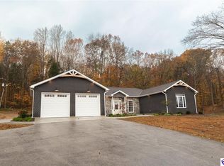 359 W Maple St, Caneyville, KY 42721