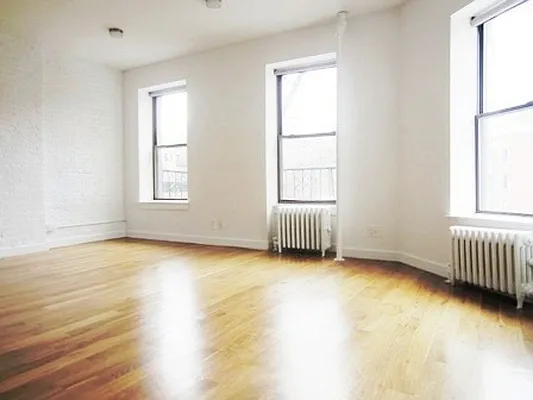 Rented by City Connections Realty | media 35