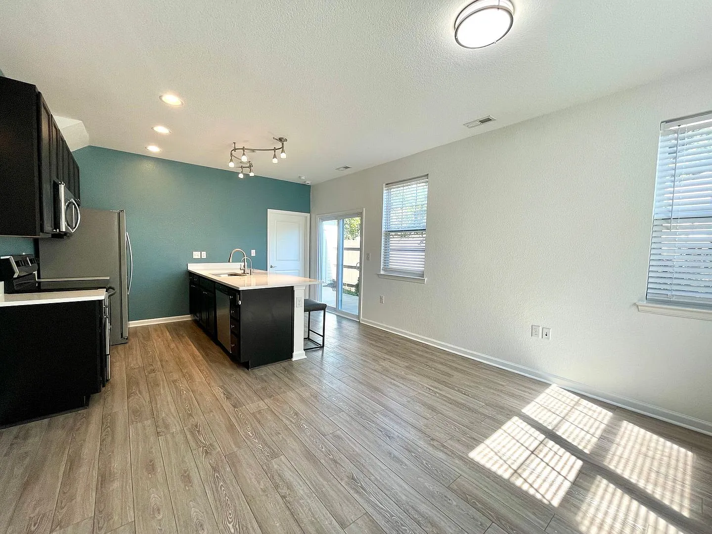 Beautifully Upgraded 3-Bedroom Home with Private En-Suites & Bonus Space — Photo 3