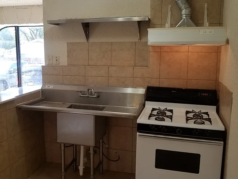600 Monticello Ct #3 — Photo 9