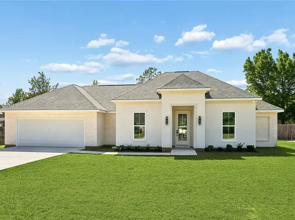 450 Autumn Wind Ln, Mandeville, LA 70471