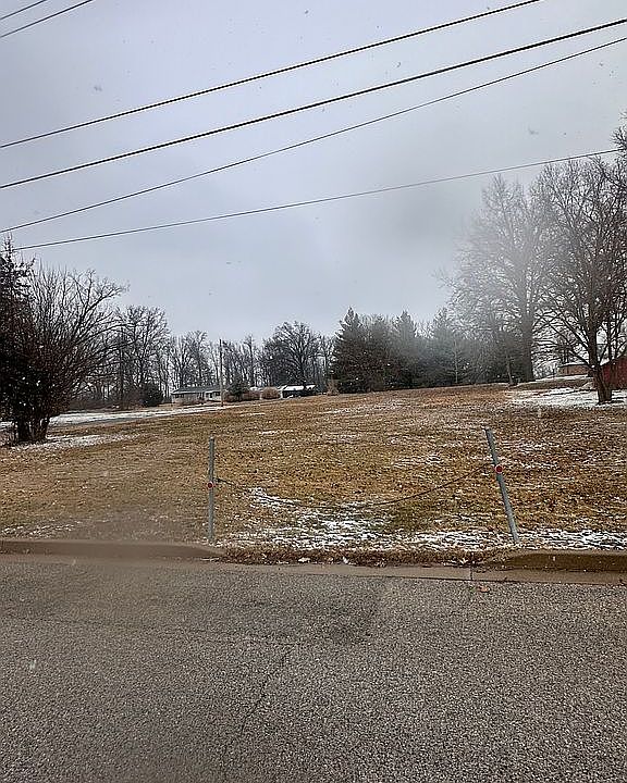2nd image of 2150 Morning Star Dr