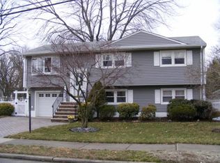 12 Cole Ct, Dumont, NJ 07628