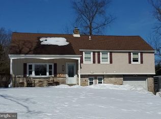 208 Lower Valley Rd, North Wales, PA 19454