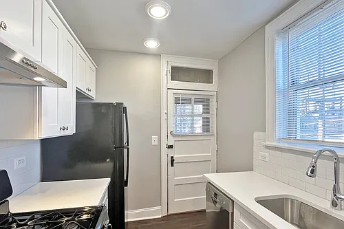 618-632 S. Austin Blvd. Photo 1
