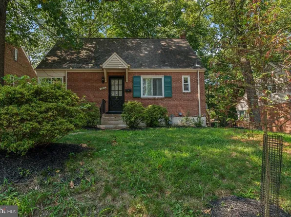 8216 Roanoke Ave, Takoma Park, MD 20912