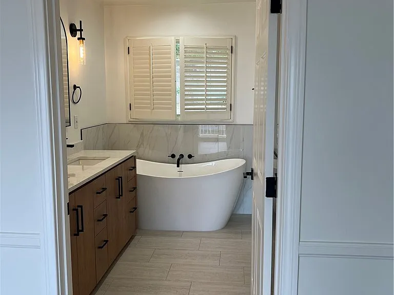 4016 Mesa St — Photo 34