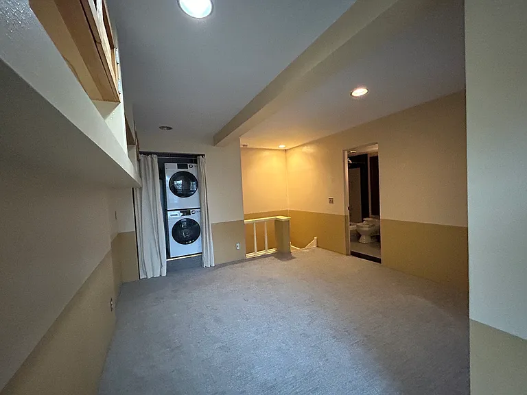 535 Summit Ave E #102 — Photo 11