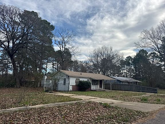 3rd image of 1609 Princess Elaine St