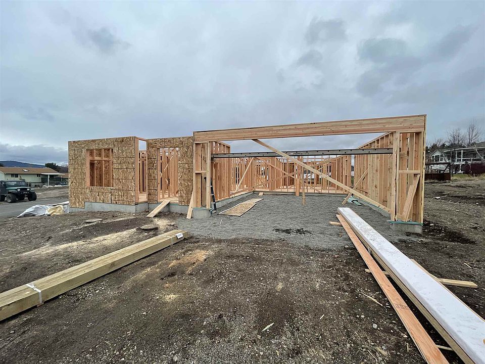 1st image of 1015 S Bolivar Ln
