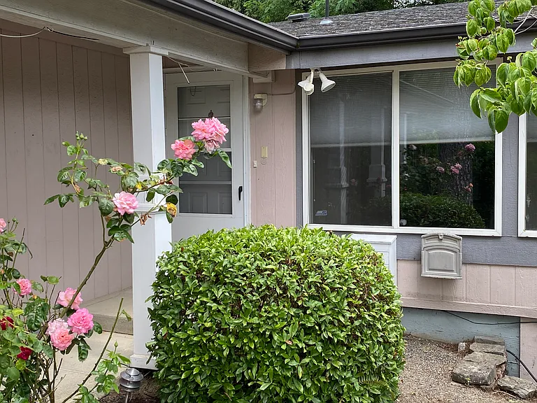 1500 SE Cedar Creek Pl — Photo 2