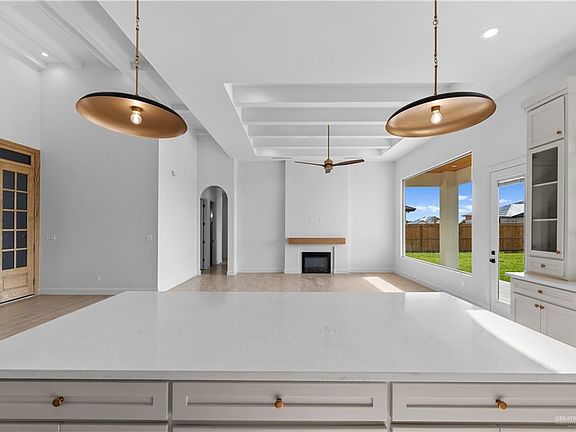 5th image of 10015 N 33rd Ln