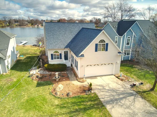 1692 S Newman Rd, Lake Orion, MI 48362