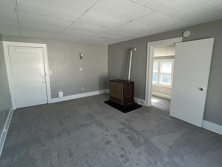 656 Leonard St NW #2B — Photo 5