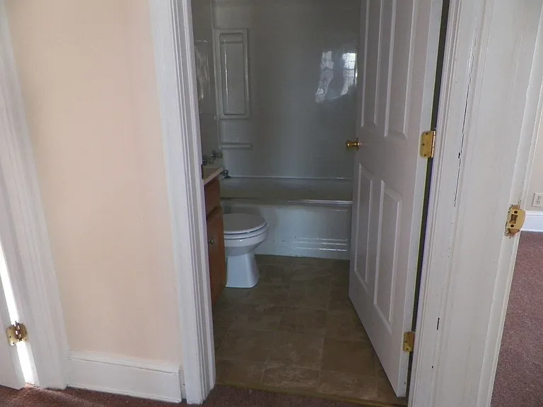 115 S Fairview St — Photo 6