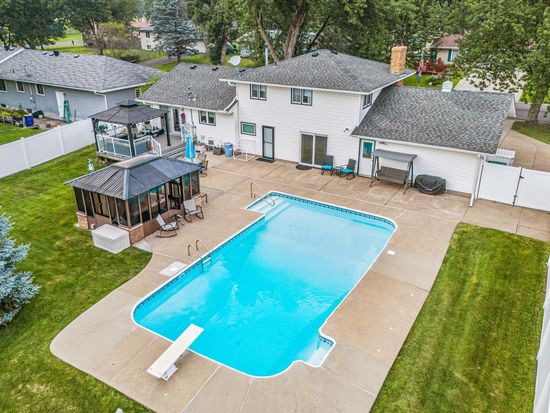 4525 81st Ln N, Brooklyn Park, MN 55443