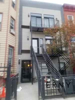 Rented by ERNY LLC | media 19