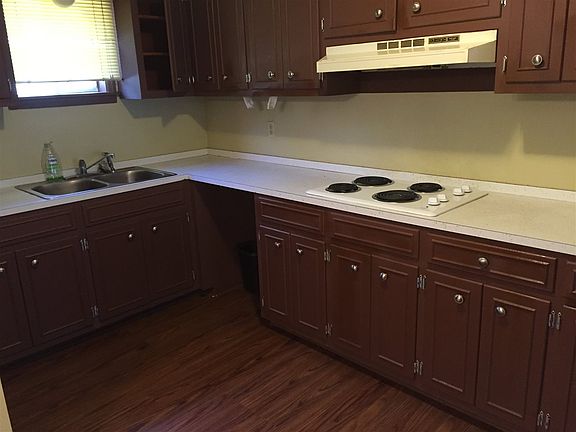 5th image of 508 Poplar St