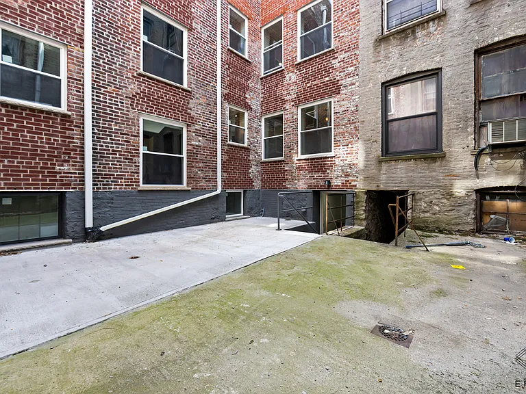 610 Maple St #1B — Photo 11