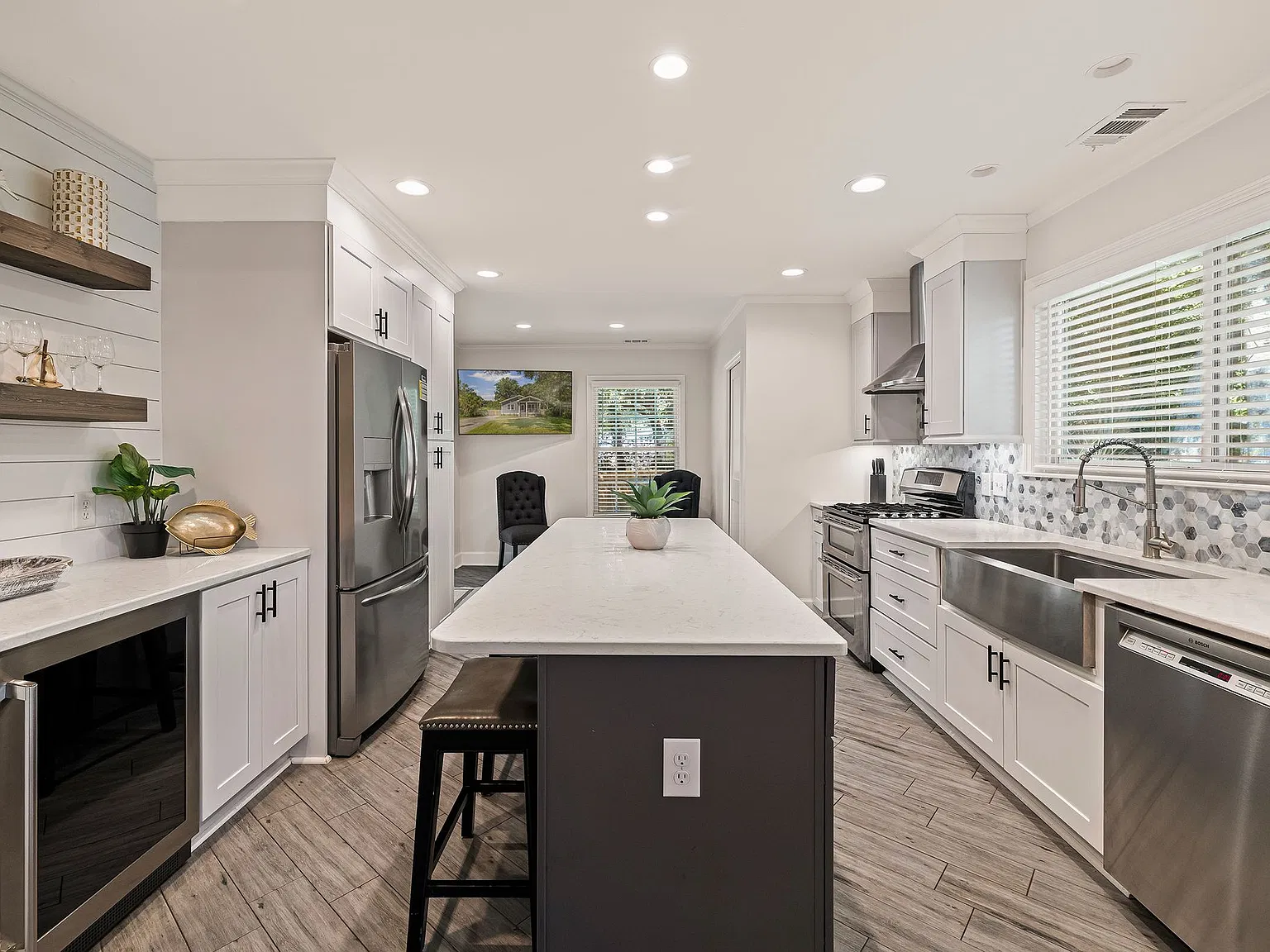 3 bed, 1288 sqft, $4,000 — Photo 3
