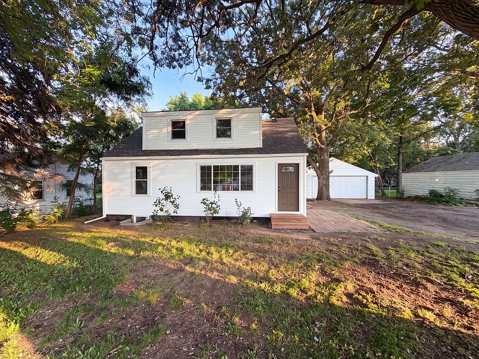 1st image of 2084 Hillview Rd
