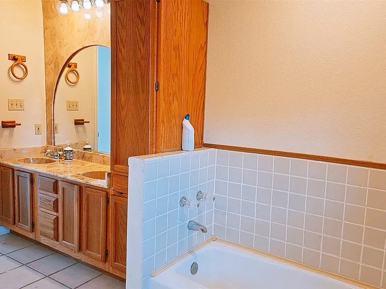 105 Meadow Dr — Photo 12