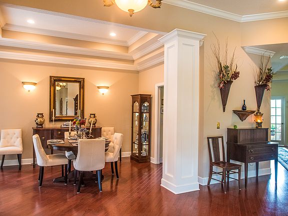 Foyer leading to Dining Room