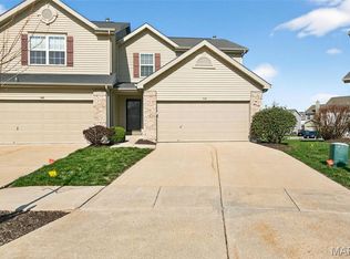542 Country Circle Dr, Lake Saint Louis, MO