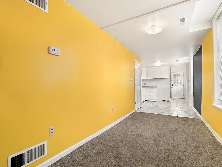 22 W Baltimore St — Photo 16
