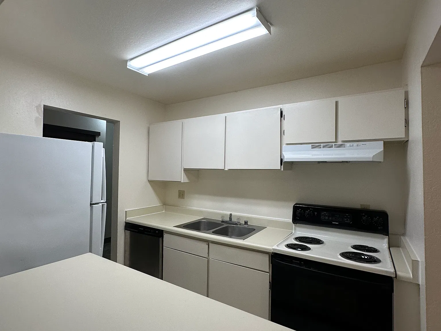 2 bed, 1100 sqft, $1,895 — Photo 3
