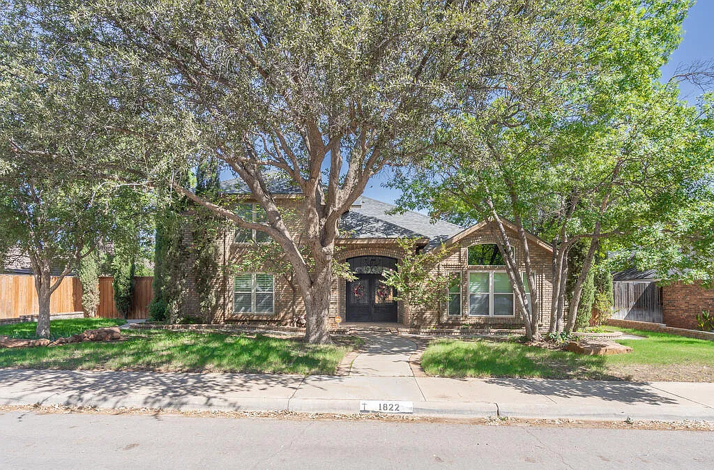 4 bed, 3.0 bath, 3512 sqft, $3,500 — Photo 1
