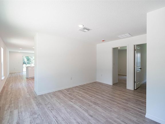 5th image of 2290 Suanee Ave
