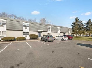 8 White Gate Dr, Wappingers Falls, NY 12590