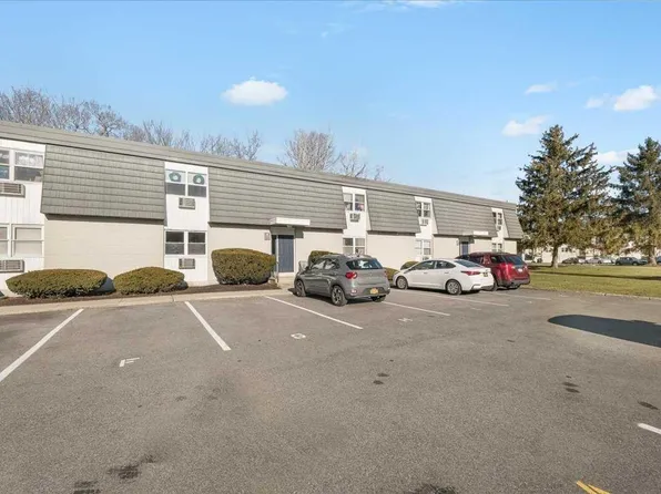 8 WHITE GATE, Wappingers Falls, NY 12590