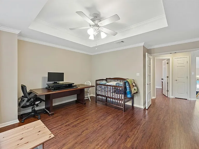10700 Hastings Ln — Photo 25