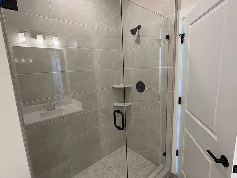 815 Bolivar Dr — Photo 9