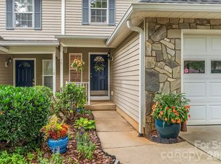 19 Willowick Dr, Asheville, NC 28803
