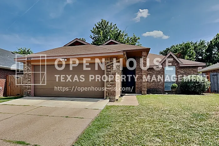 400 Valley Mills Dr — Photo 1