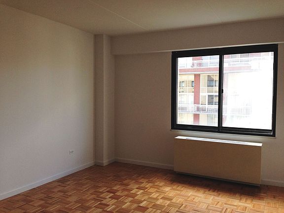 5th image of 200 E 87th St APT 10J