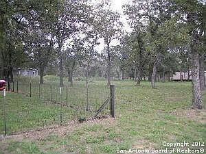 4th image of 246 Flores Oaks Dr
