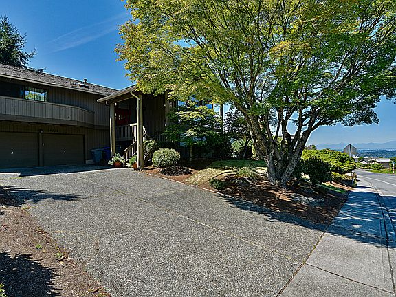 2nd image of 14015 Somerset Blvd SE