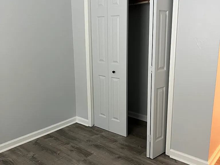 2526 Dexter St E — Photo 11