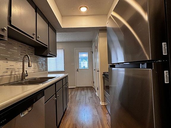 2nd image of 3534 Spanish Villa Dr