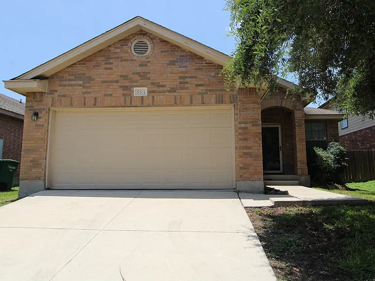 6511 Estes Flts — Photo 1