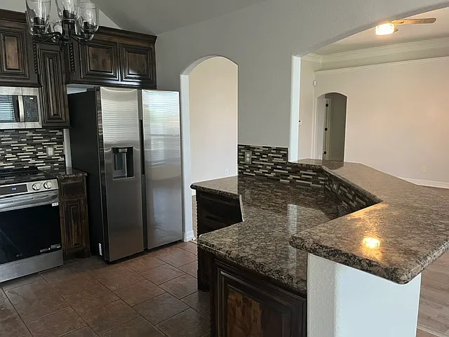 3903 Tournay Ln — Photo 6